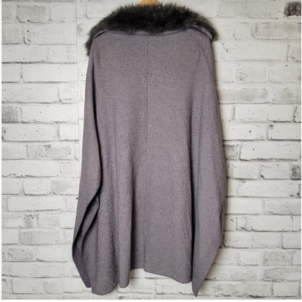 NWT Zara Cape Poncho Gray Faux Fur Collar Size M - Picture 6 of 6